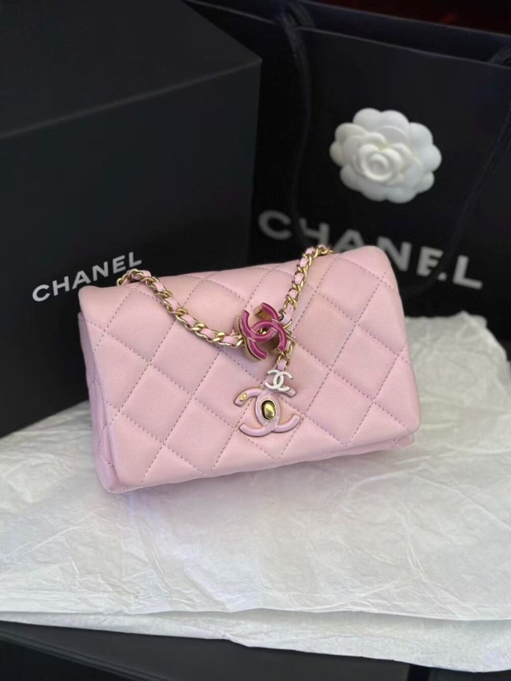 Classic CHANEL   bag: A Stylish and Versatile Choice for Elegance